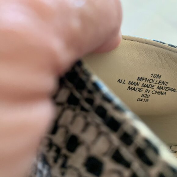 Ladies Marc Fisher  Hollen2 Snakeskin Wedges Size 10 - Picture 4 of 8